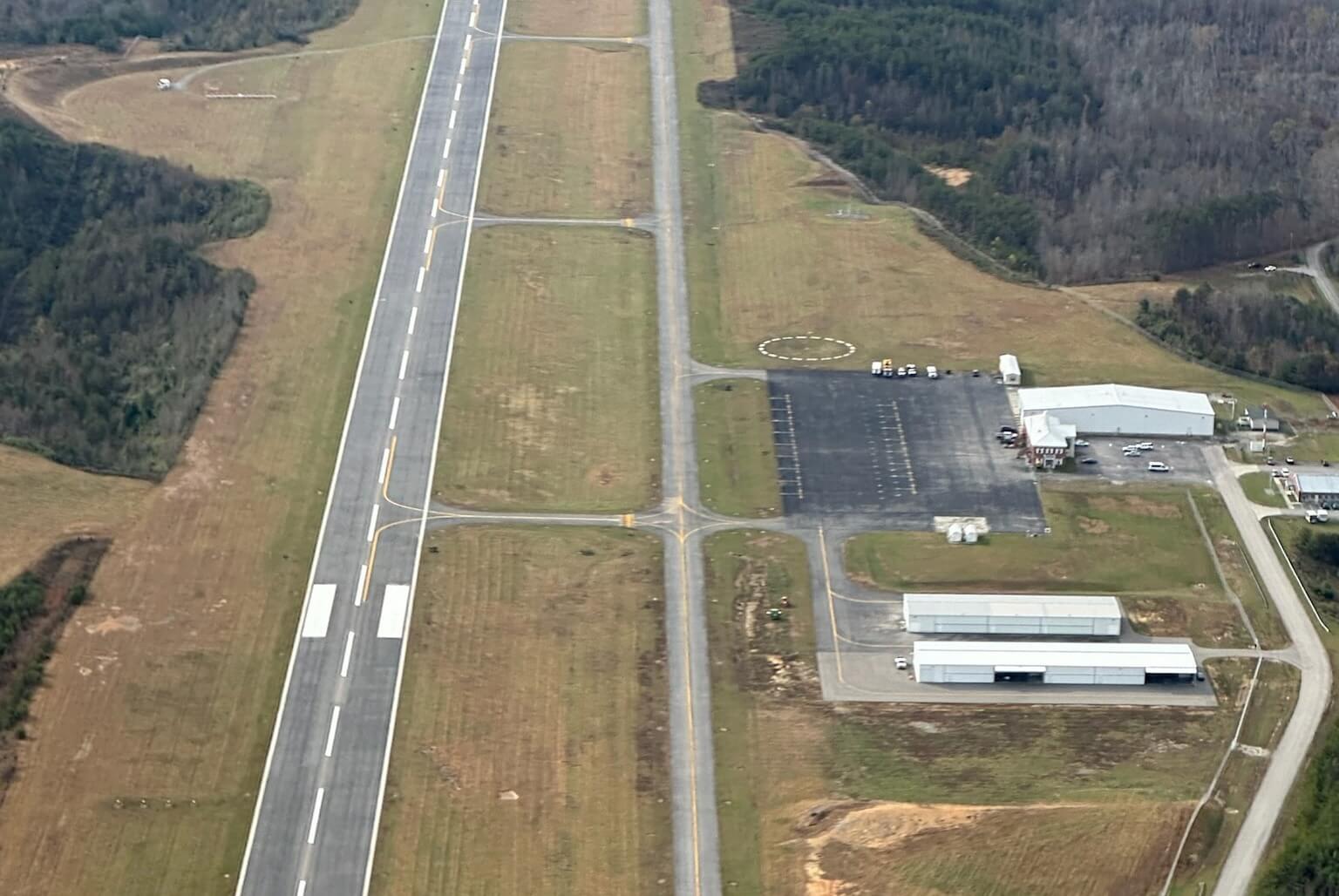 Williamsburg Whitley County Airport